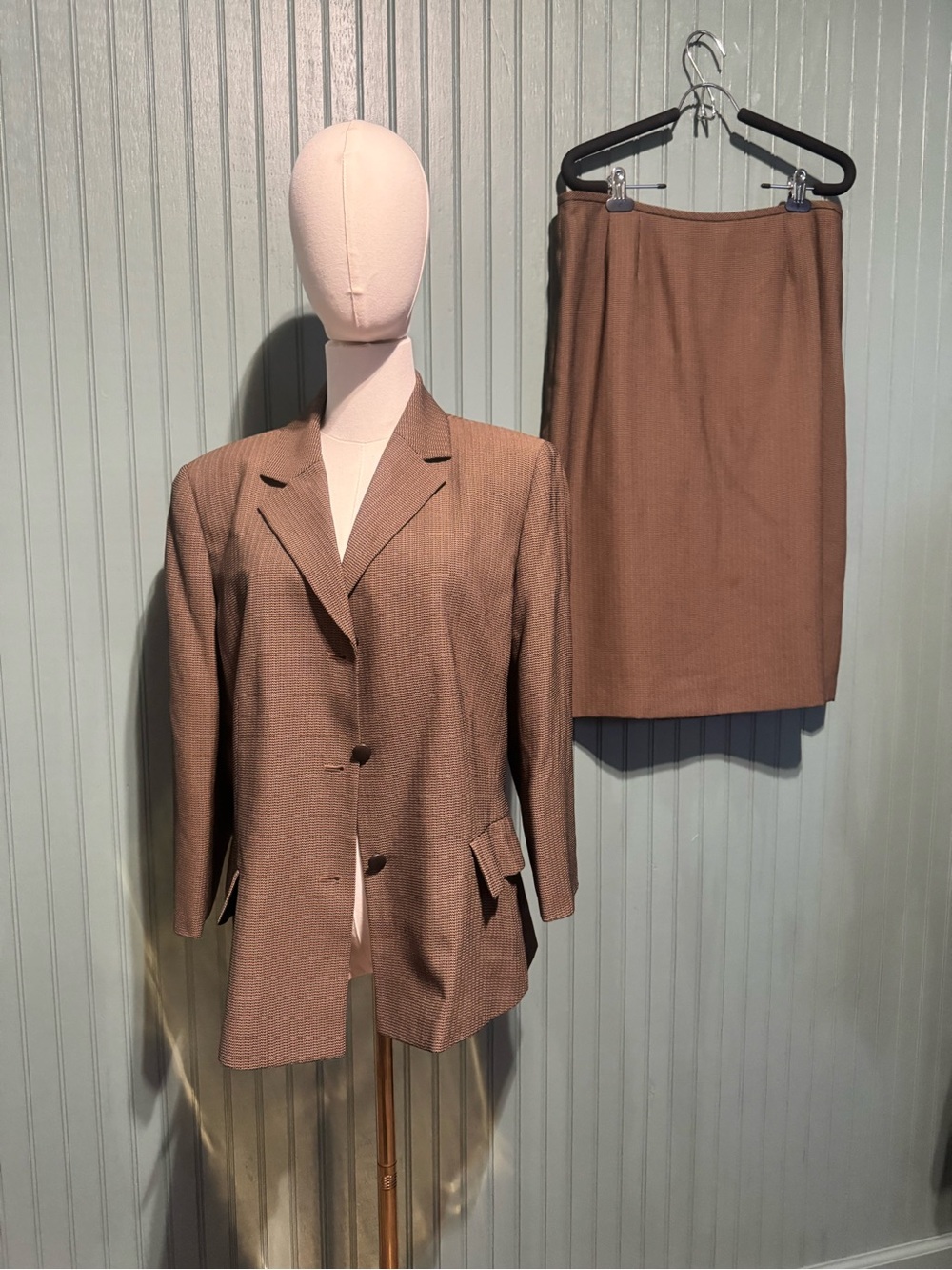 Le Suit Brown Knit Two-Piece Skirt Set